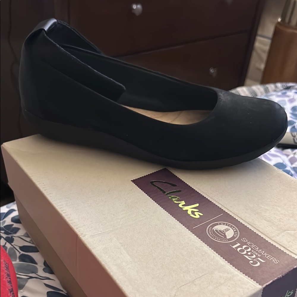 Clarks Black Suede Flats Elegant Slip-On Loafers